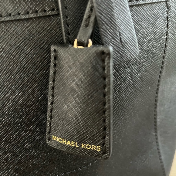 Michael Kors New Hamilton Traveler Leather Purse - Picture 7 of 10